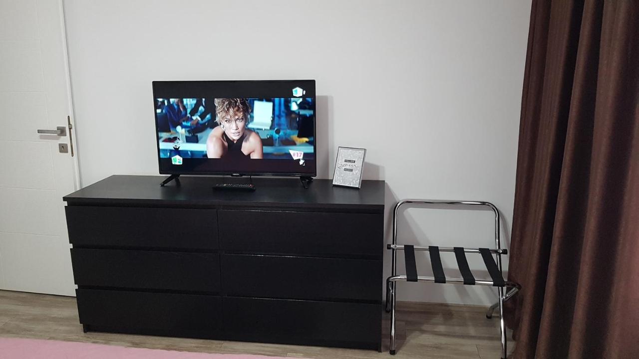 Mary Apartment Galaţi Екстериор снимка