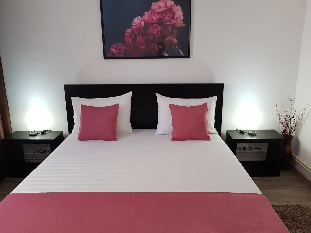 Mary Apartment Galaţi Екстериор снимка