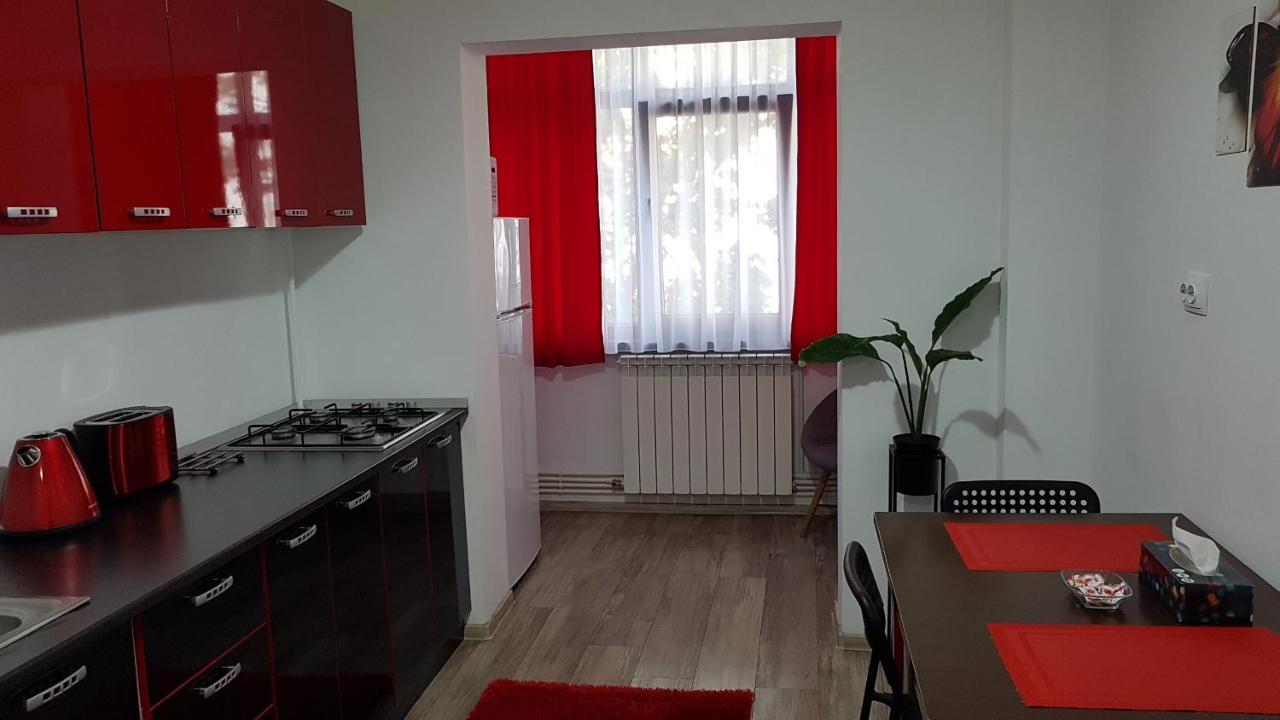 Mary Apartment Galaţi Екстериор снимка